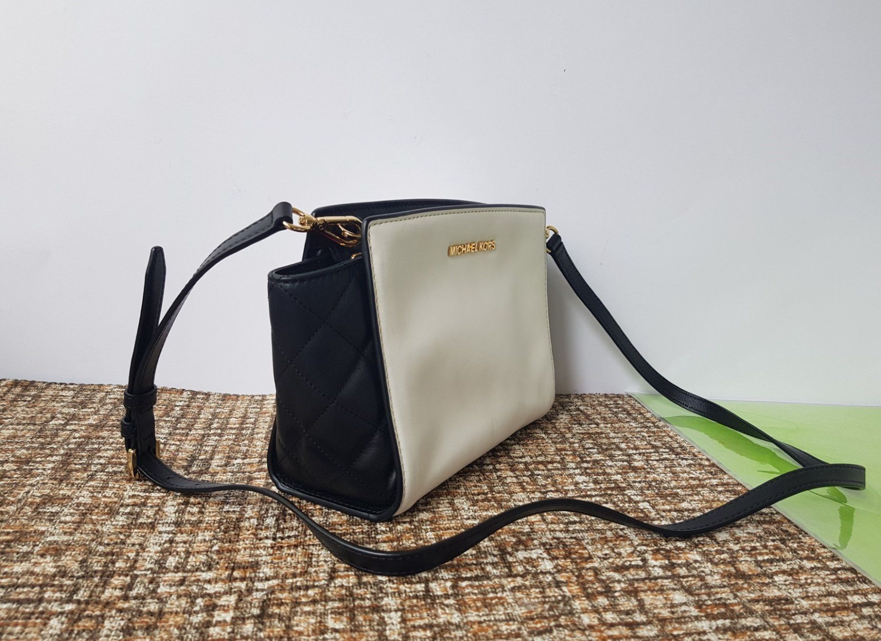 Michael Kors Borse da donna: Michael Kors Leder Umhängetasche – Usato da Basel venduto da Birs868 2