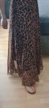 Maxirock mit Leoprint, Grösse M, perfekt für den Sommer!