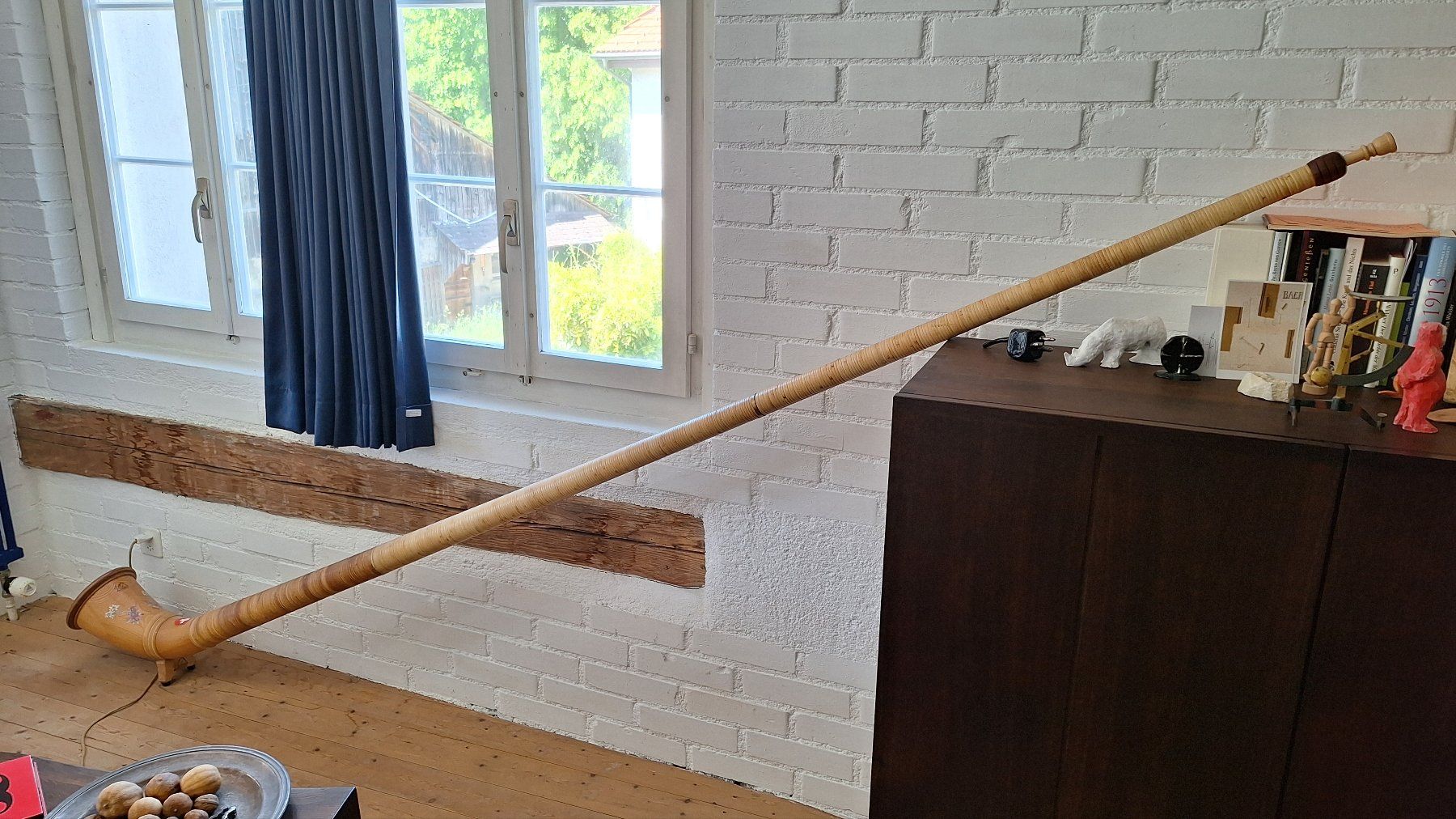 Strumenti musicali: F - Alphorn (Stocker, Luzern) – Usato da Hinwil venduto da dun_tt2z