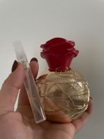 Lattafa Lahdath EDP 5ML (Roses Vanille Mancera Dupe)