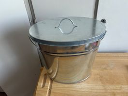 Zink Eimer mit Deckel oval Metall neuwertig