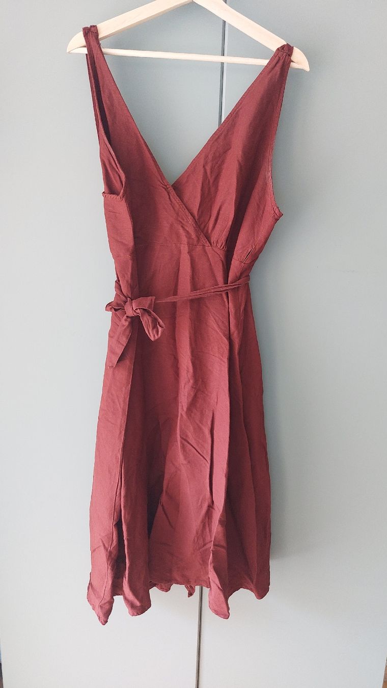 Oysho Vestiti: Elegantes Leinen Wickelkleid – Nuovo (secondo la descrizione) da Basel venduto da Sil_Yes