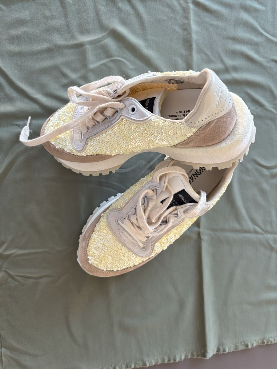 Scarpe da donna: Hidnander Tenkei-Sneaker mit Pailletten – Nuovo (secondo la descrizione) da Ennetbaden venduto da mme_7sv8 3