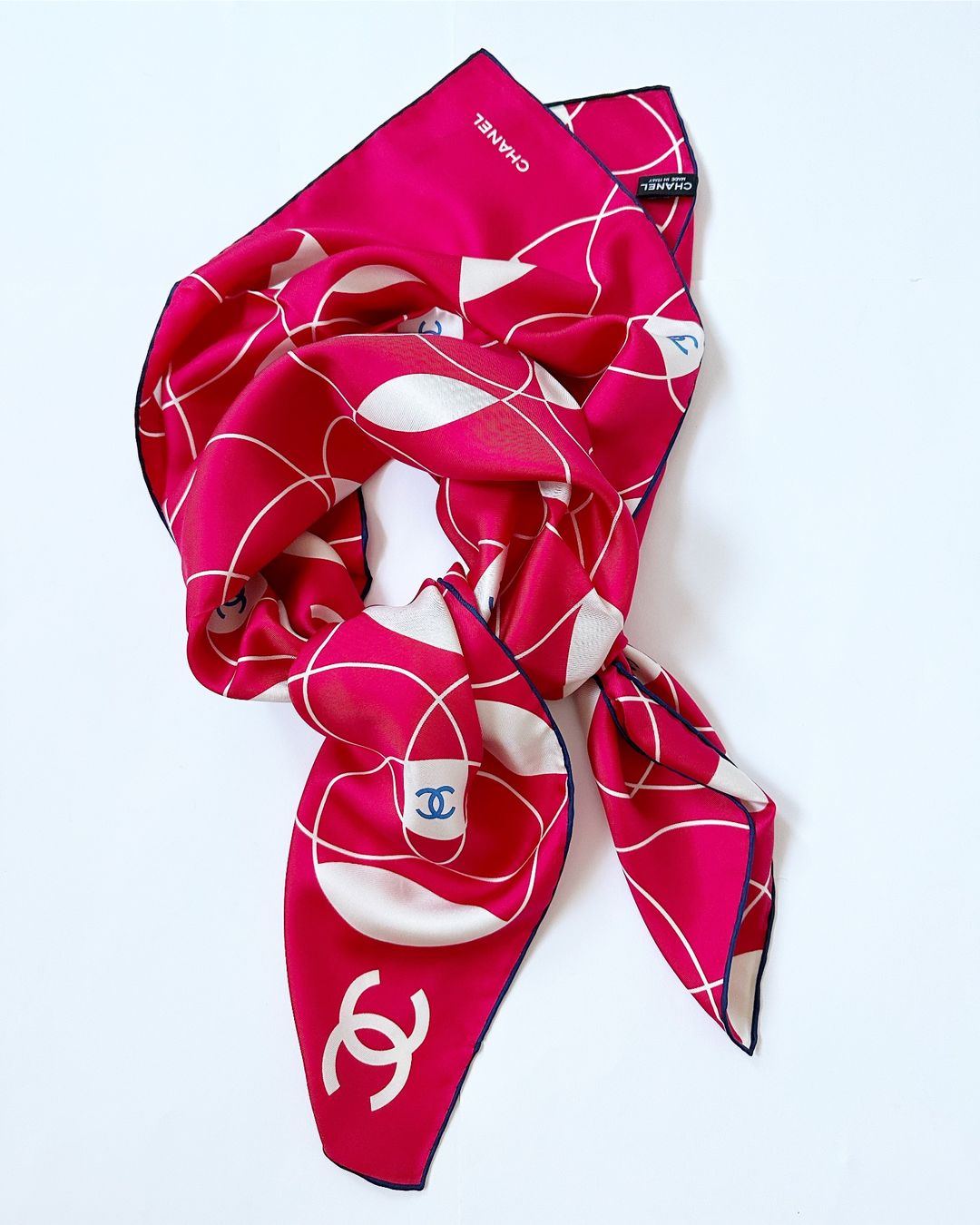 Chanel Foulard & Sciarpe: Chanel foulard – Nuovo (secondo la descrizione) da Pregassona venduto da Reluxuryspace 3