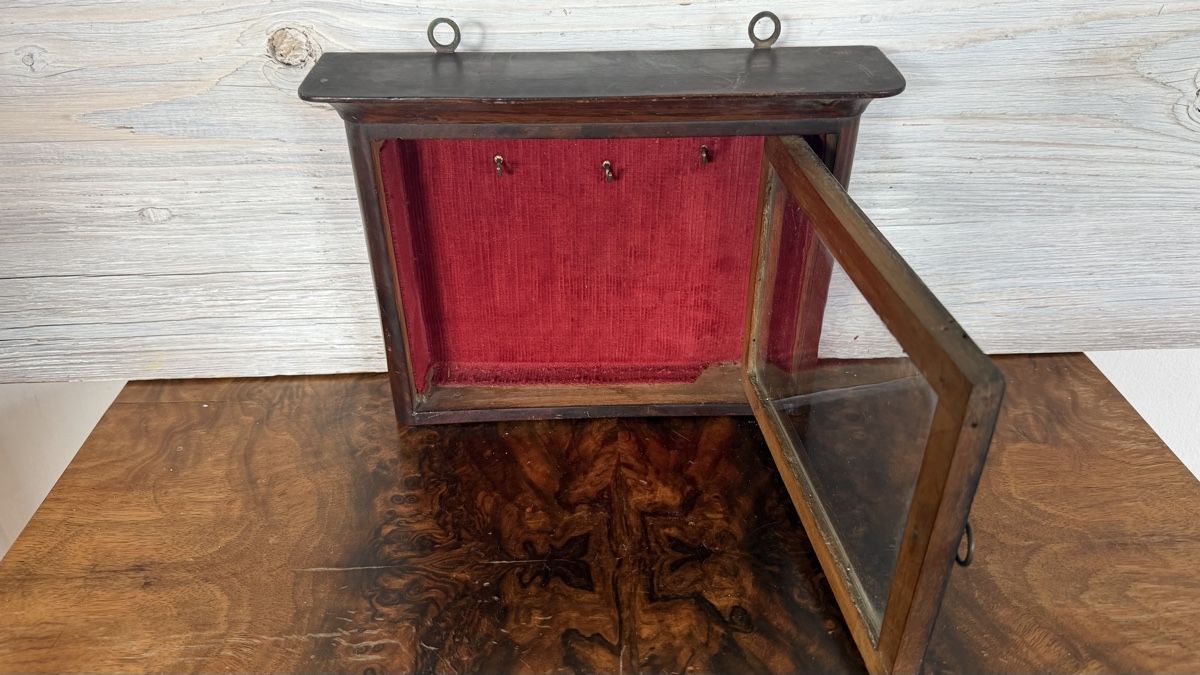 Vetrine: Kleine Vitrine Wandvitrine antik – Usato da Riedholz venduto da Frettchen63