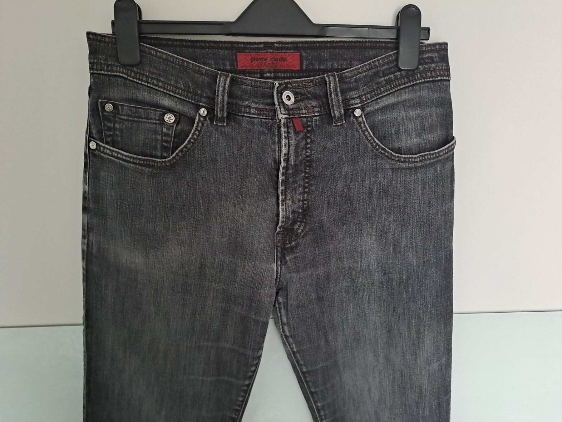 Pierre Cardin Jeans: Herrenjeans Pierre Cardin – Usato da Feuerthalen venduto da kigo87 2