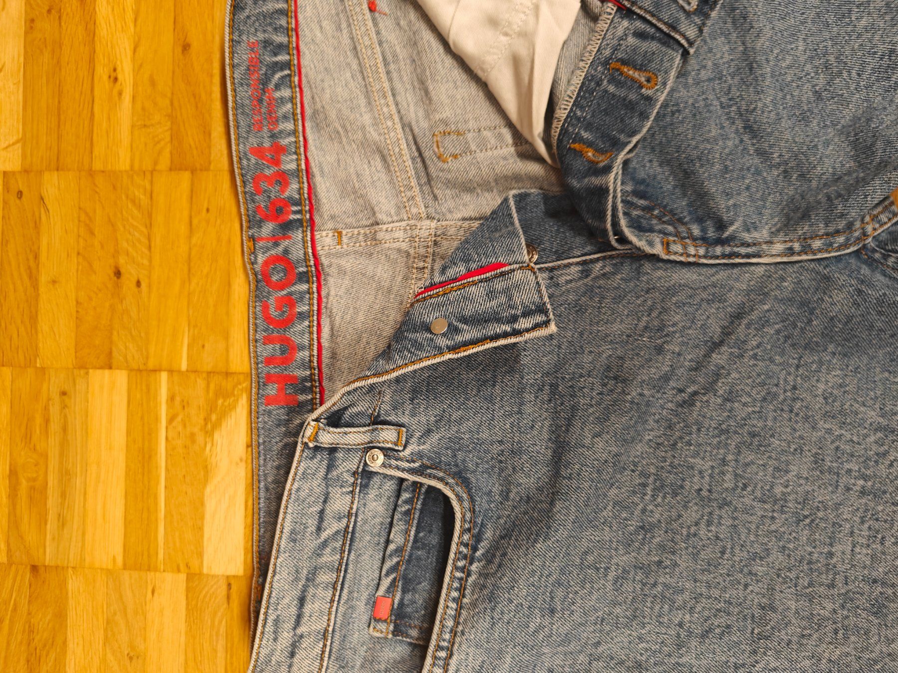 Hugo Boss Jeans: Hugo Jeans  Grösse 32/32 – Usato da Zürich venduto da Rennmaus33 2