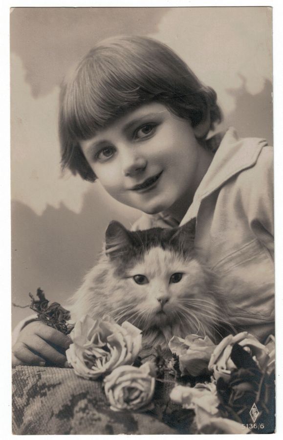 Ansichtskarten: Mädchen mit Katze, gelaufen 1927 – Gebraucht aus Frauenfeld von POML