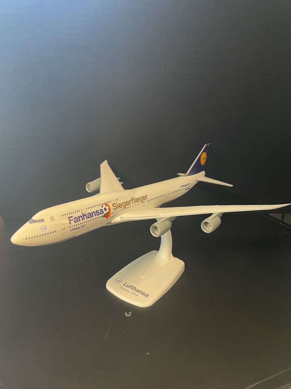 Boeing Kit di modellismo & Modellini statici: Boeing 747-8 Modell Fanhansa 2014 – Usato da Pfäffikon SZ venduto da Anfh8806 2