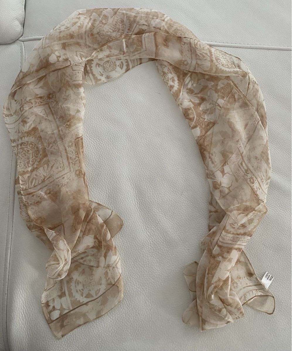 Foulard & Sciarpe: Seiden Schal 🌸 – Usato da Opfikon venduto da Luis144