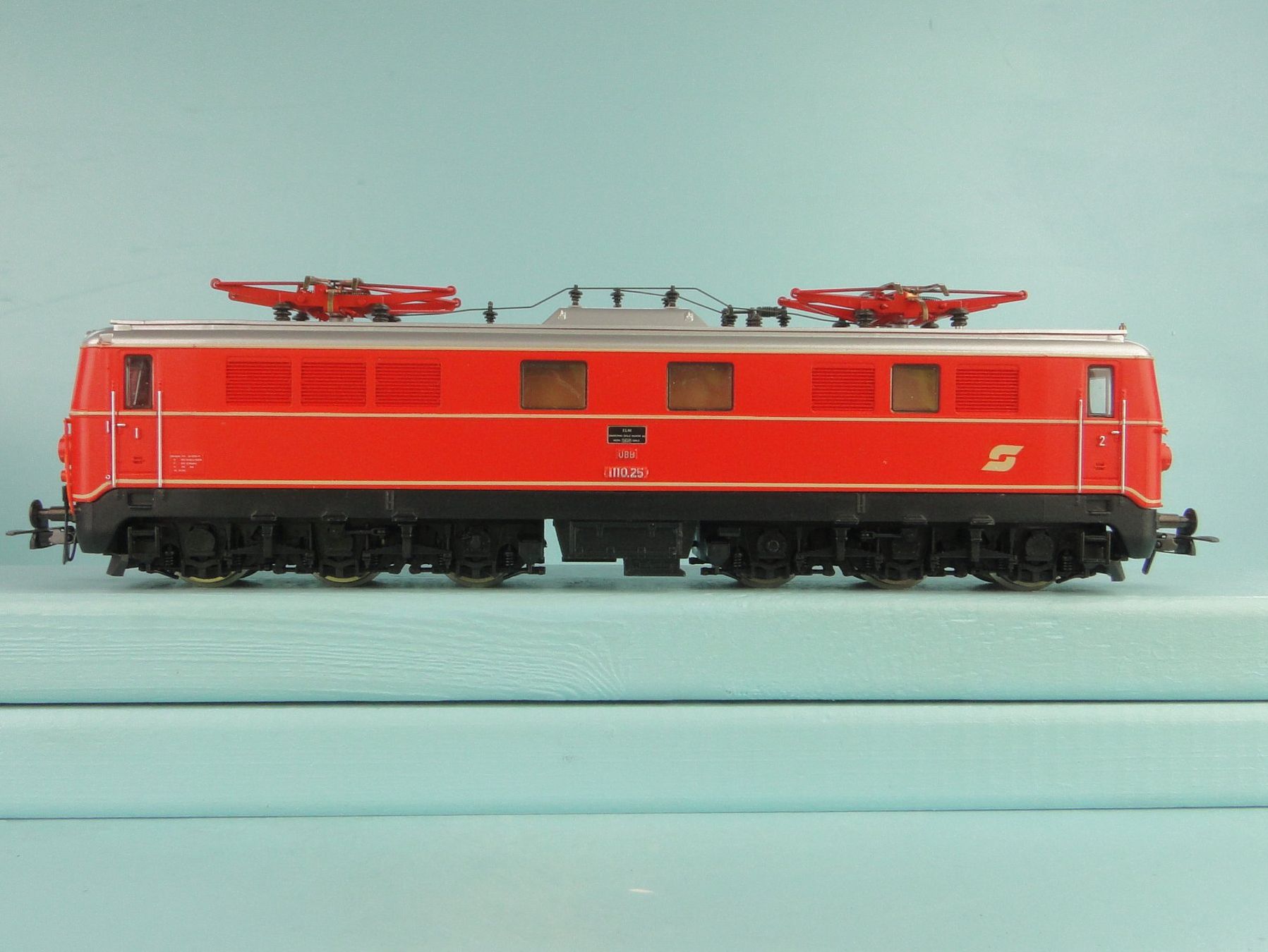 Roco Modellini di ferrovie: Roco 4198B ÖBB  1110, Neuwertig – Usato da Bülach venduto da cann11 1
