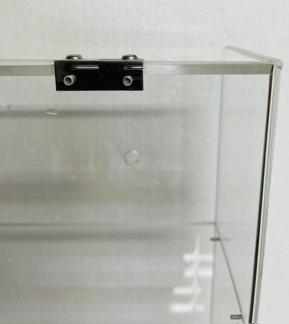 Vetrine: Acrilglas-Vitrine mit 4 Ablagen – Usato da Oberrieden venduto da Ket25 3
