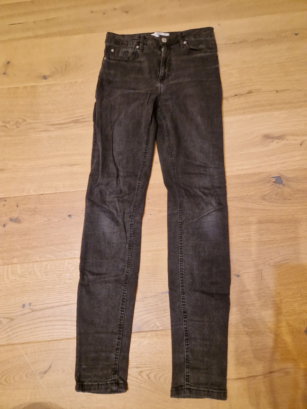 Jeans: Schwarz/graue Skinny Jeans Gr. 34 – Gebraucht aus Mellingen von BiBi.16