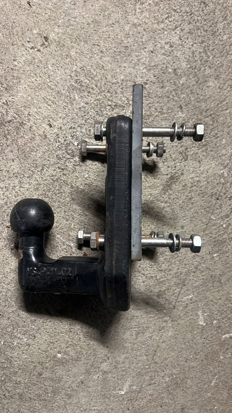 Ganci per rimorchio: Anhängerkupplung – Usato da Bilten venduto da Porsche037 4