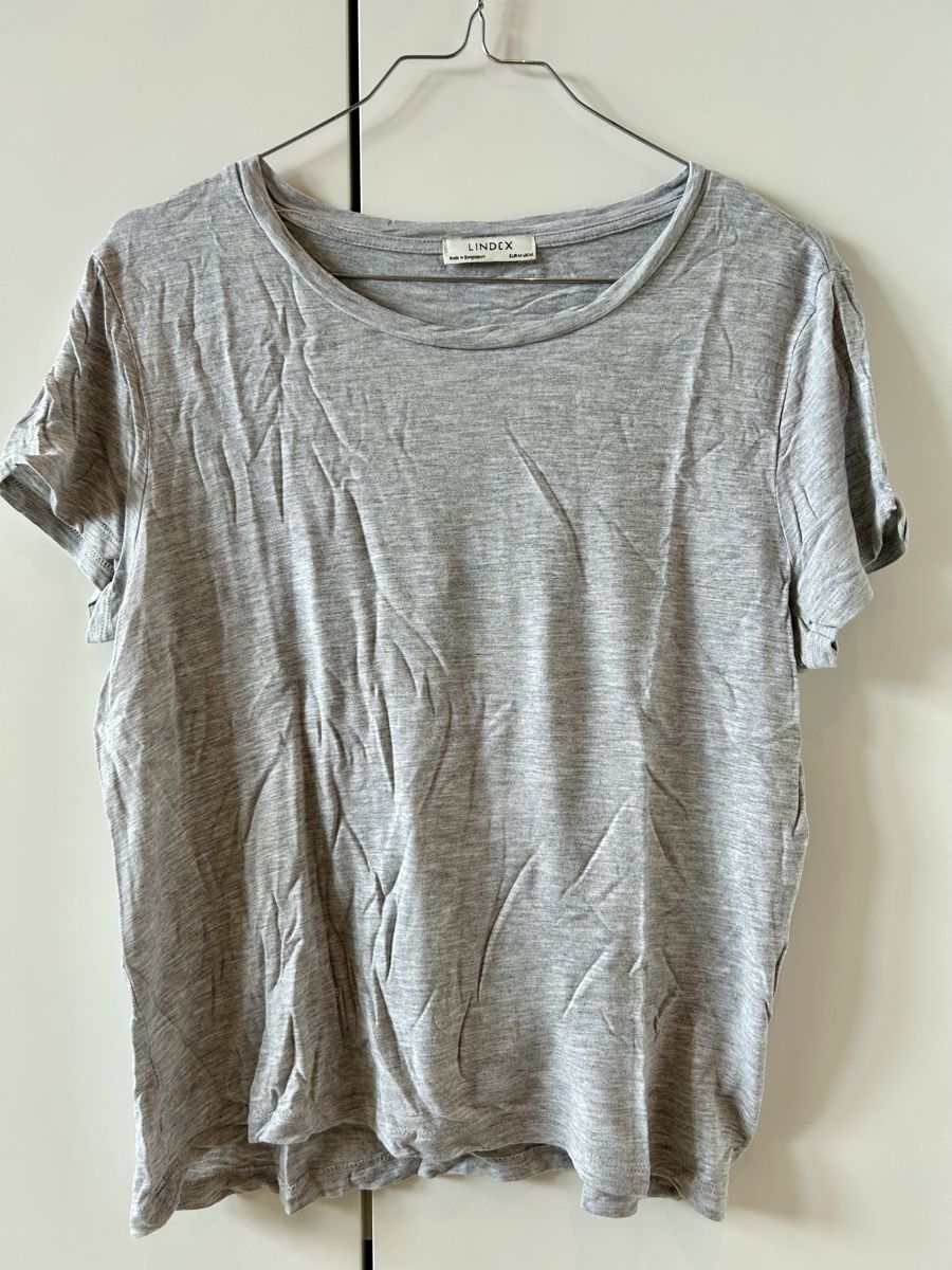 T-shirts: T-Shirt – D'occasion à Jona par caro_schaf