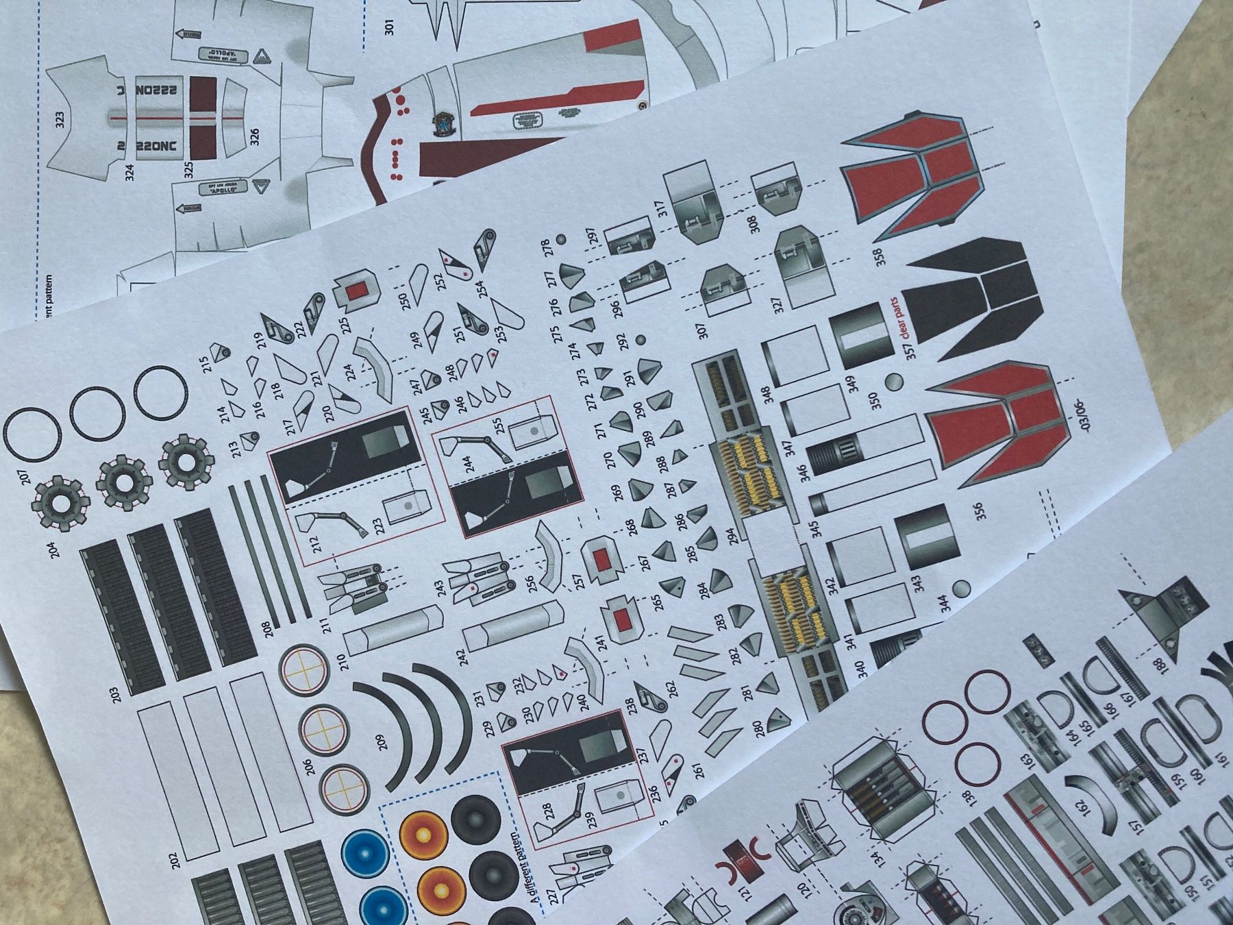 Kits de loisir créatif: Bastelbogen "Viper mk2" aus Battlestar Galactica – Neuf avec emballage d'origine à Brunnen par Obw16 2