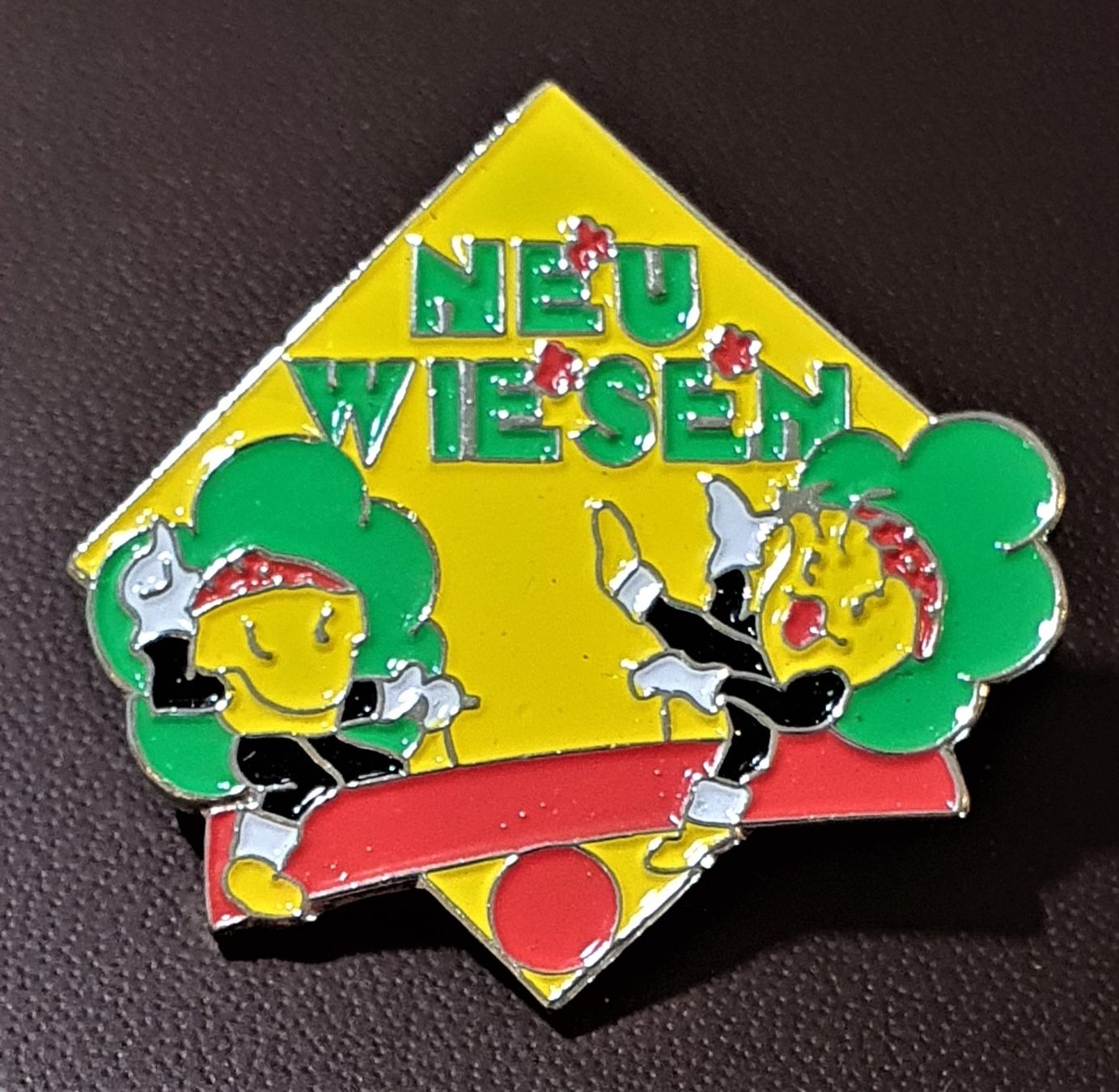 Giocattoli: Q854 - Pin Neu Wiesen Spielplatz – Usato da Reinach BL venduto da Boston-Verkauf