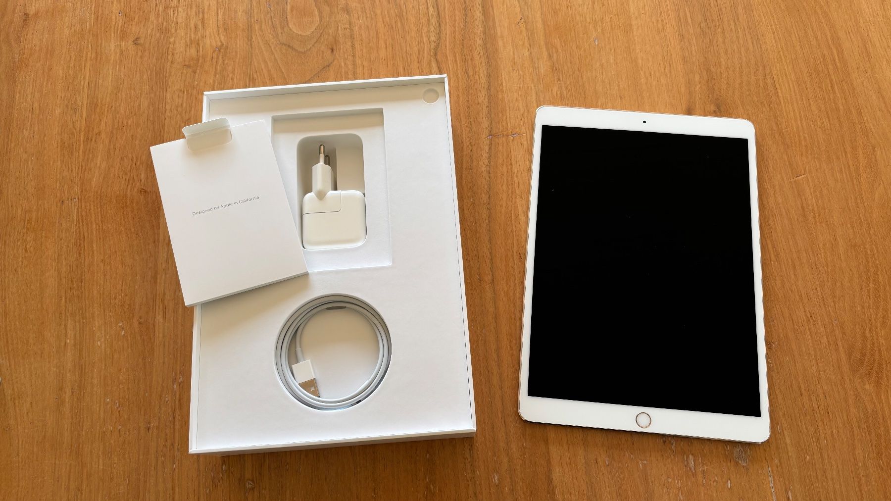 Apple Tablet PC: iPad Pro 10.5" 64 GB Gold – Gebraucht aus Oberentfelden von refinder 1