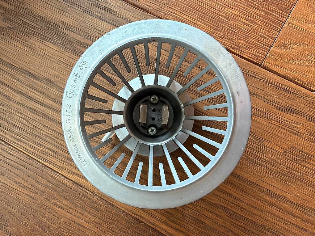 Lampen: 4 originale Halogenstrahler Marke Regent – Gebraucht aus Ennetbürgen von ale_qjm8 3