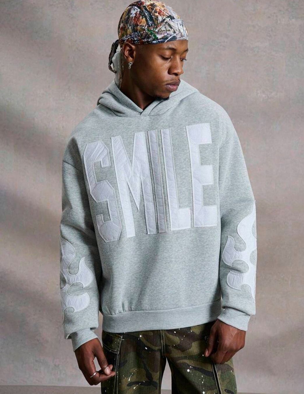 Maglioni & Felpe: Grey Graphic Pullover Hoodie – Nuovo (secondo la descrizione) da Sion venduto da yasir.2021 1