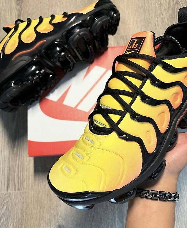 Chaussures hommes: Nike vapormax plus sunset – D'occasion à Cheseaux-Lausanne par mad_mnv2 1