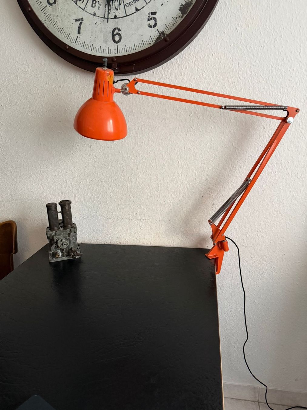 Lampade: gelenkarmleuchte, scherenarmleuchte – Usato da dietikon venduto da brunosbroki 2