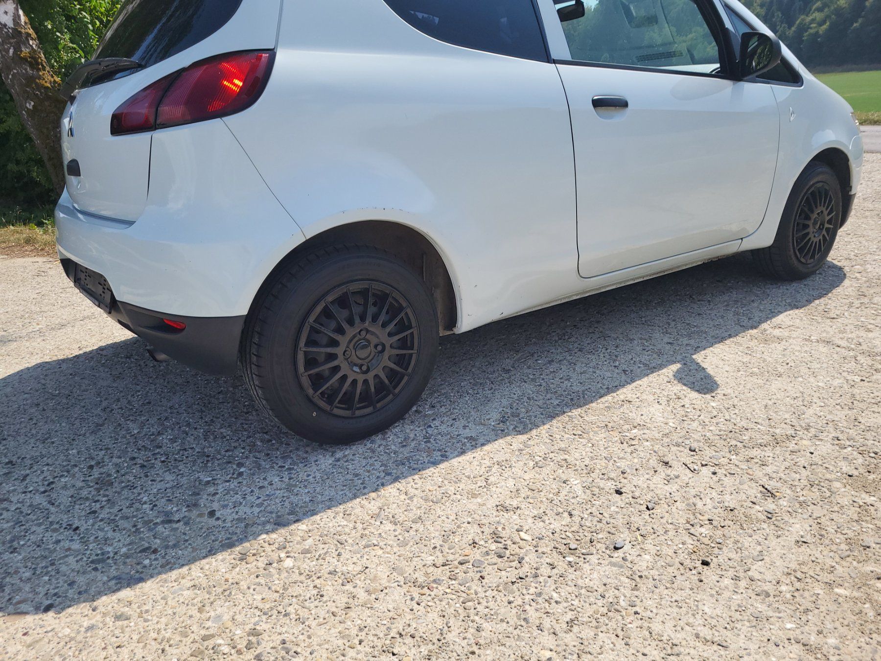 Mitsubishi Autos: Sparsamer Mitsubishi Colt 1.1l – D'occasion à DAGMERSELLEN par rli_pzg6 4