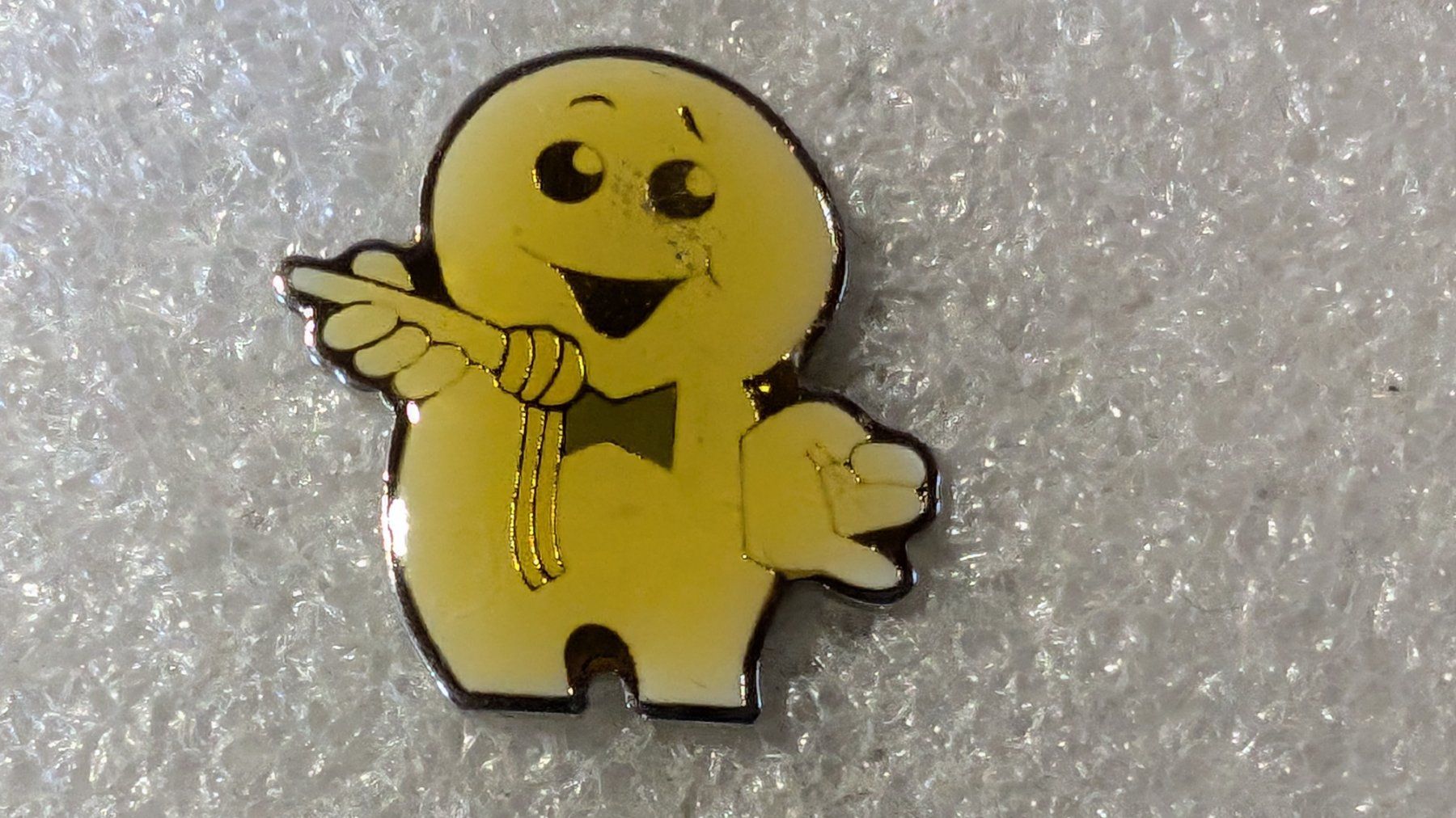 Placchette & Badge: Ansteckpin 225: Maga Bio – Usato da Oppligen venduto da Pin-Fall-Shop