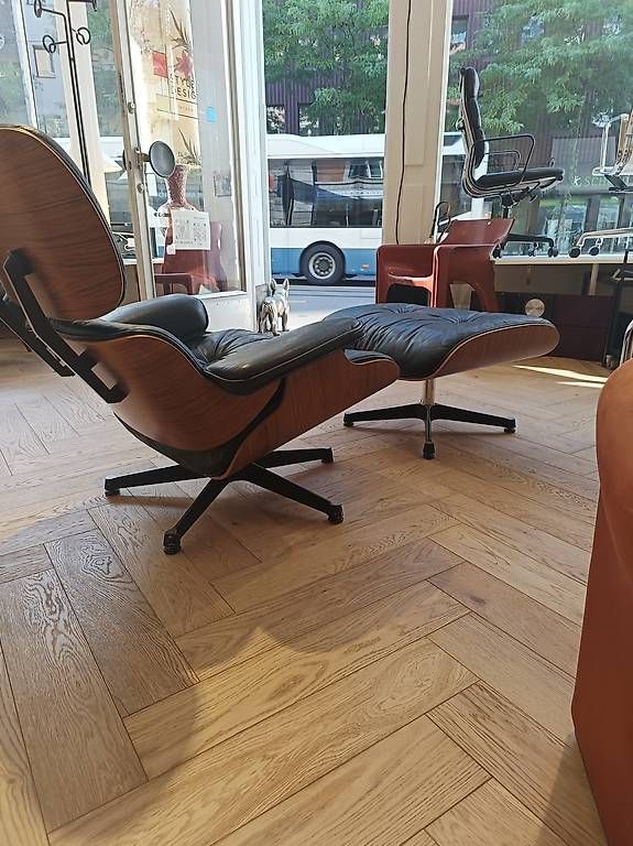 Poltrone: Eames lounge chair vintage Palisander – Usato da Zürich venduto da style-and-design.zh 2