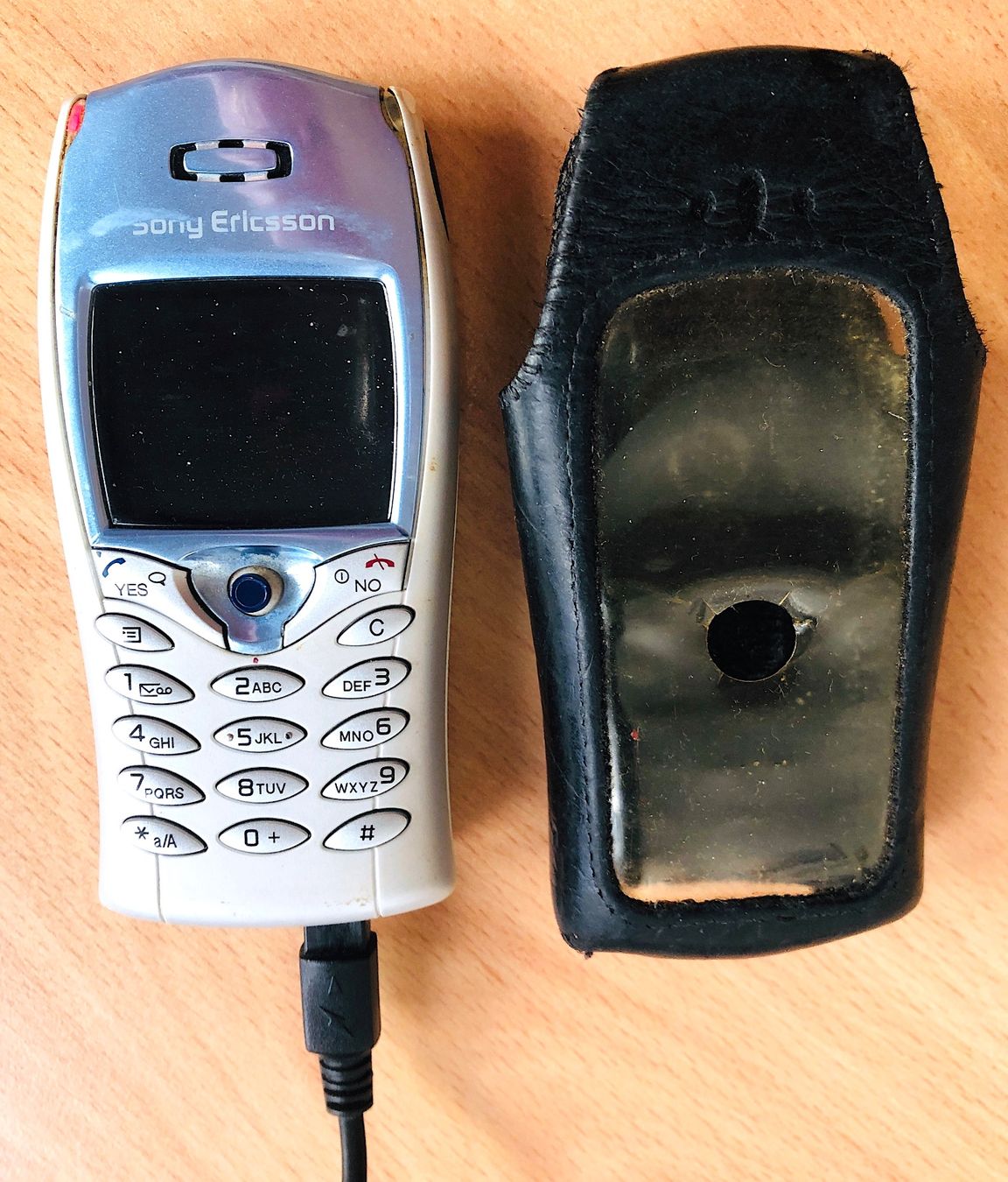 Ericsson Telefoni cellulari / Smartphones: 2 Mobile Ericsson K800i + T861 + Chargeurs _DEFECT – Difettoso da Veyrier venduto da Szurkemaci 6