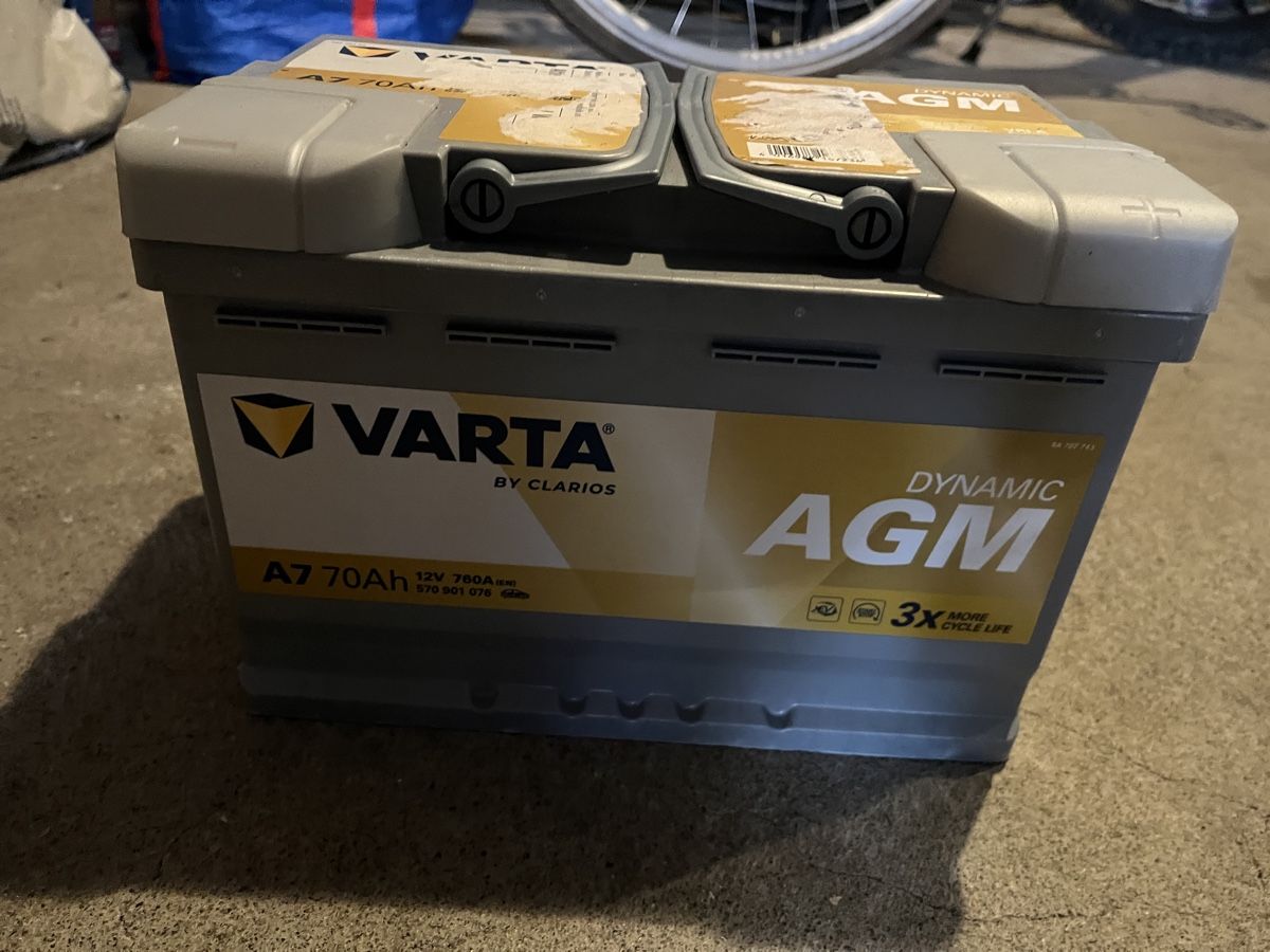Varta Batterie: Autobatterie AGM, 70AH, 700A – Nuovo (secondo la descrizione) da Galgenen venduto da 8.6.lele