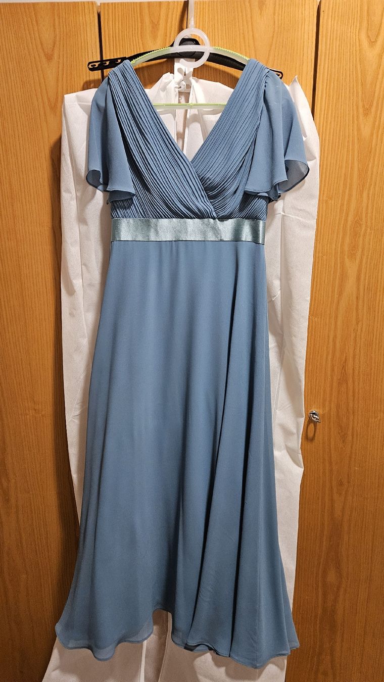 Robes: Abendkleid Festkleid – D'occasion à Seuzach par gerstern