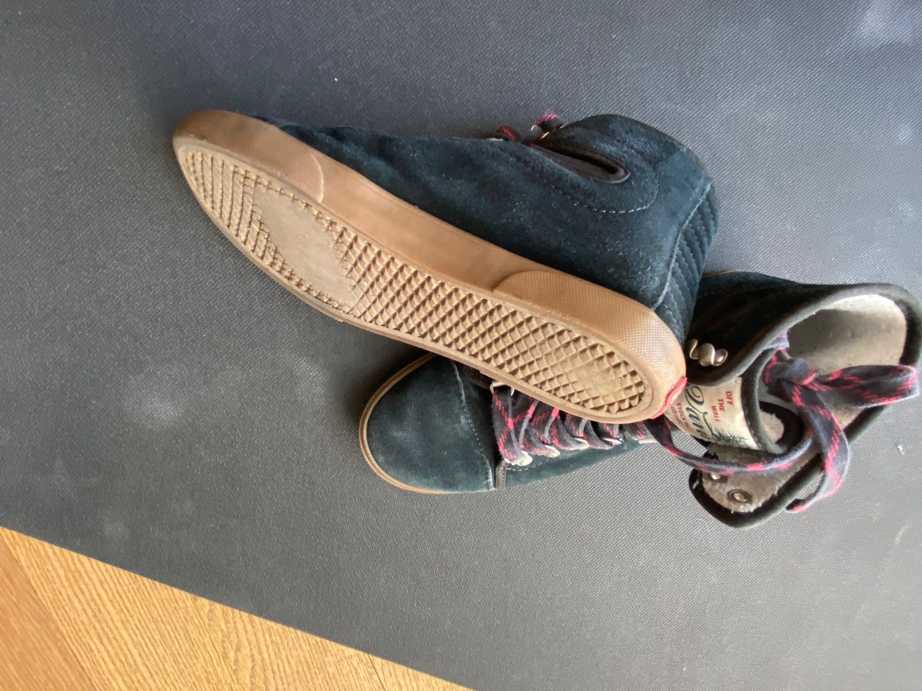 Scarpe da uomo: Vans Sneakers Schwarz 38.5 – Usato da Zürich venduto da Cilla 7