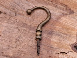1 schöne antike Haken Schraube, Messing (3946#AEW0)