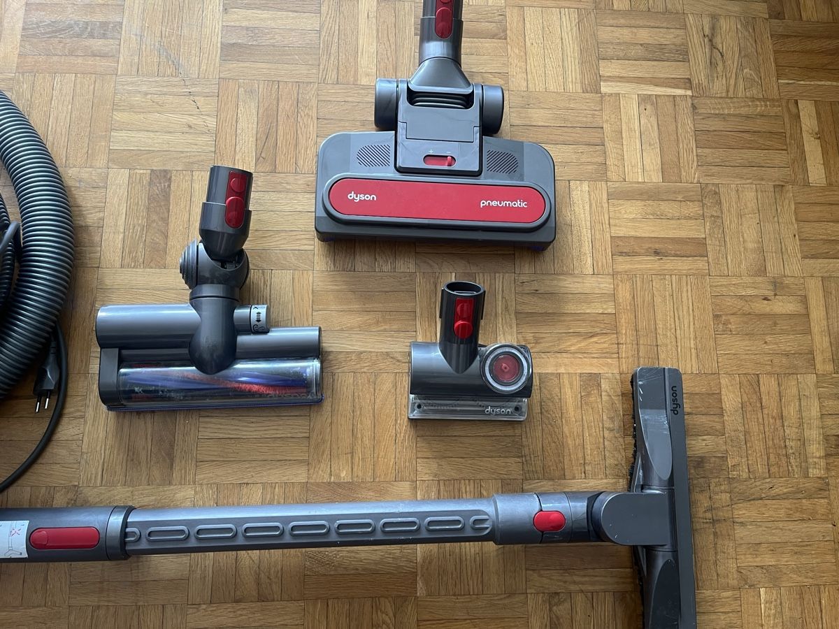 Dyson Aspirapolveri & Accessori:     Dyson Big Ball Absolute 2 mit Zubehör – Usato da Basel venduto da Bobthebobber 8