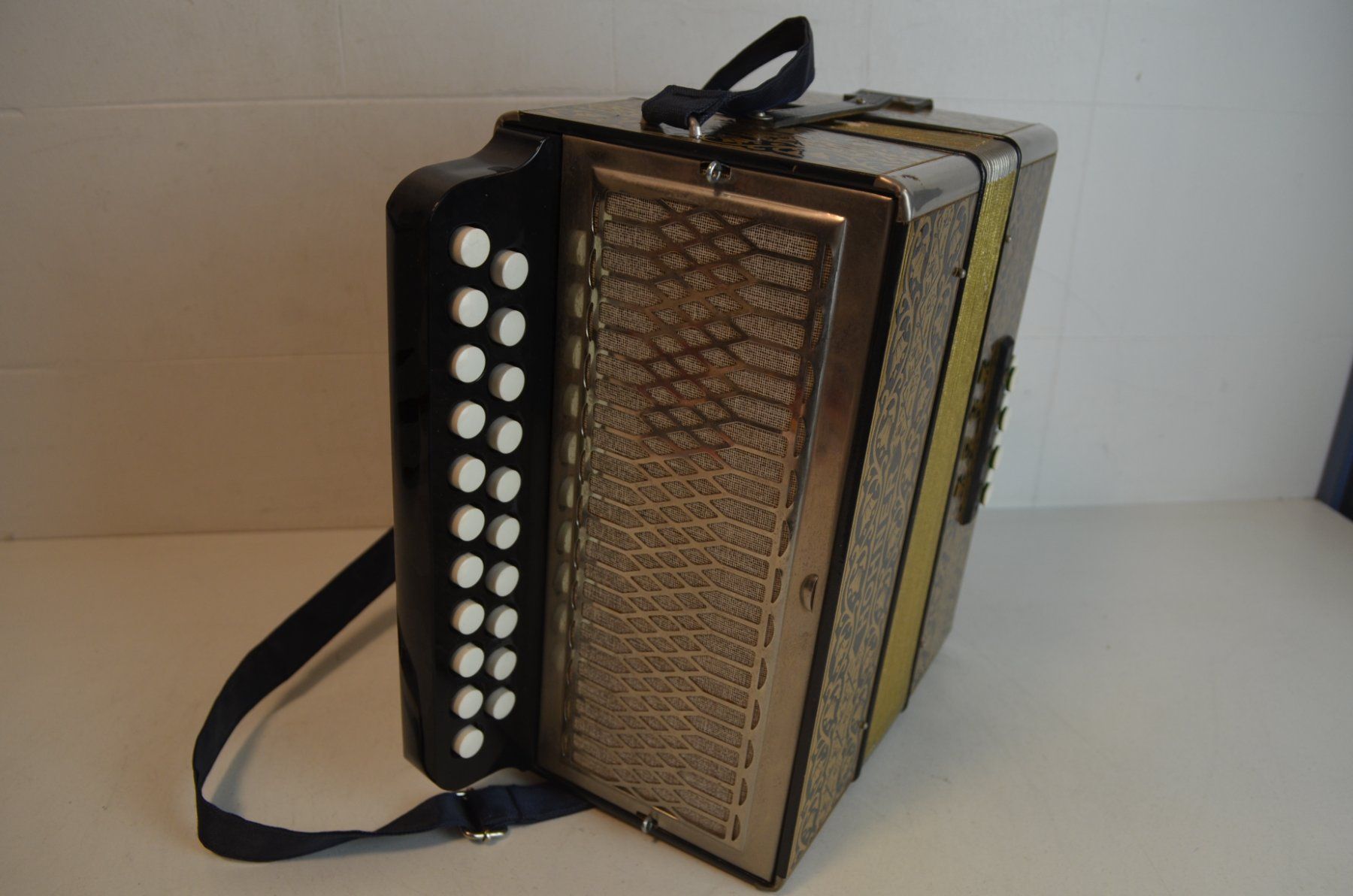 Hohner Musikinstrumente: Akkordeon diatonisch Hohner – Gebraucht aus Zürich von baumusik 6