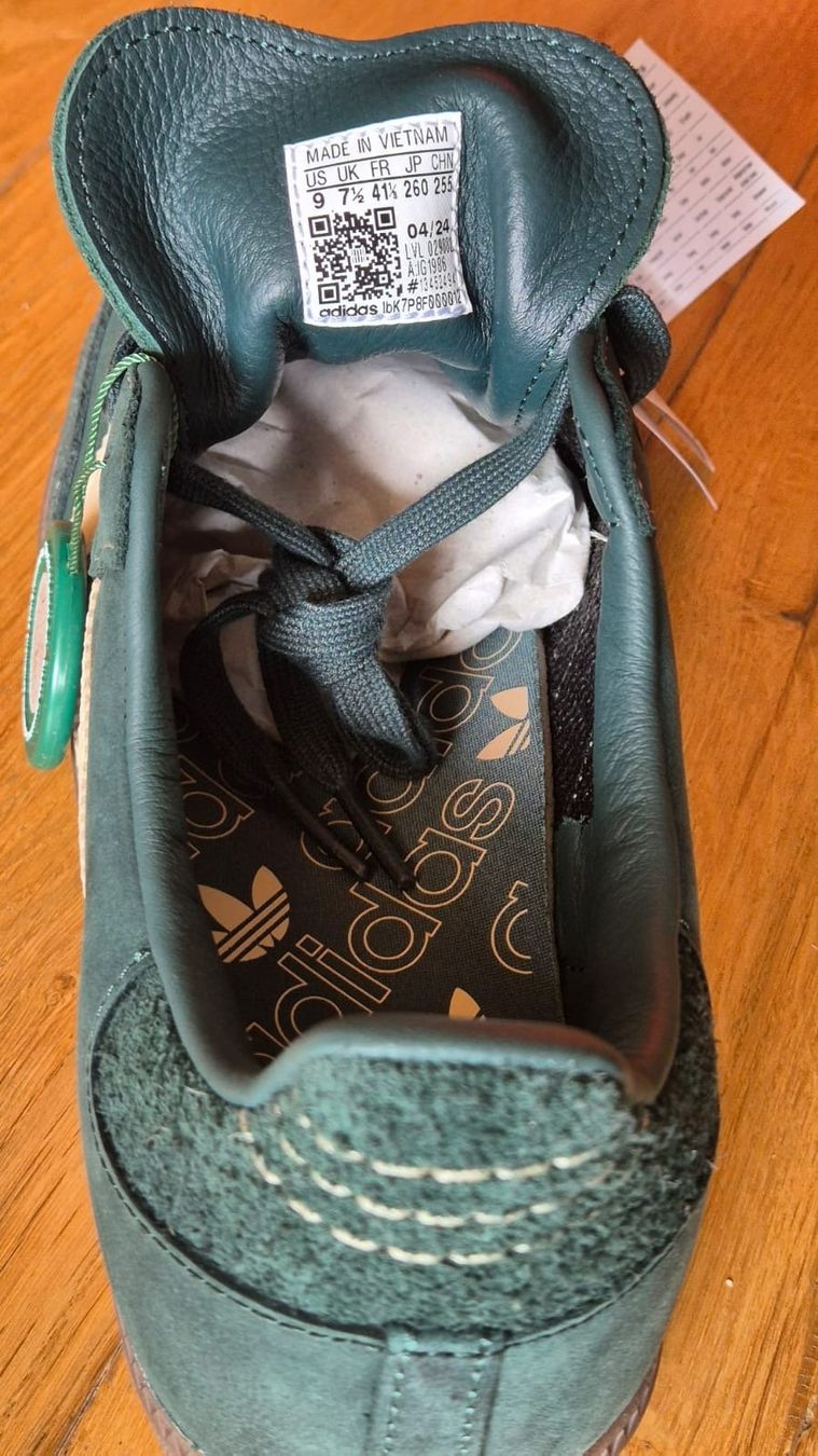 Adidas Damenschuhe: Adidas Samba - Neuves - Gr. 41 1/3 – Neu und originalverpackt aus Neuchâtel von Cashmire 2