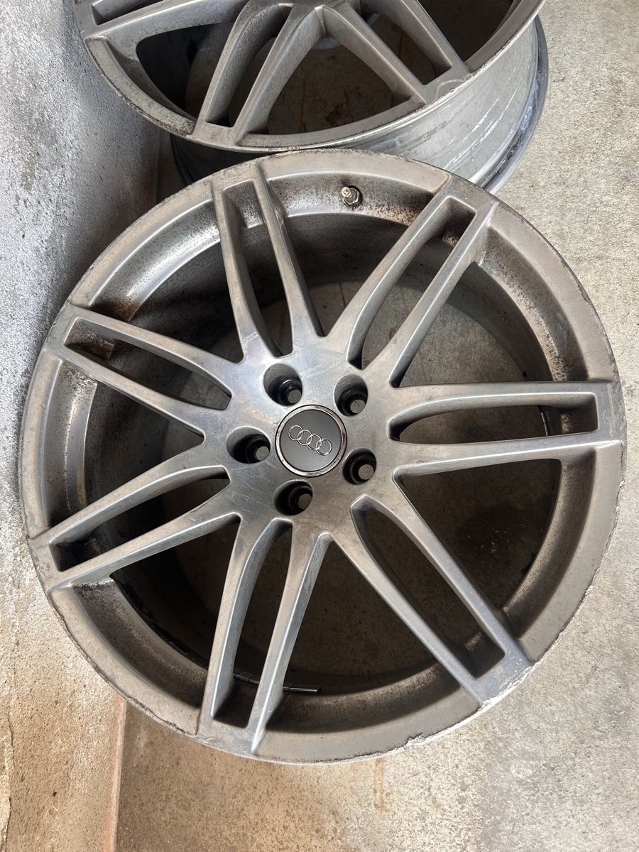 Audi Jantes: Jantes Audi RS4 B7 – D'occasion à Fribourg par rs19 6