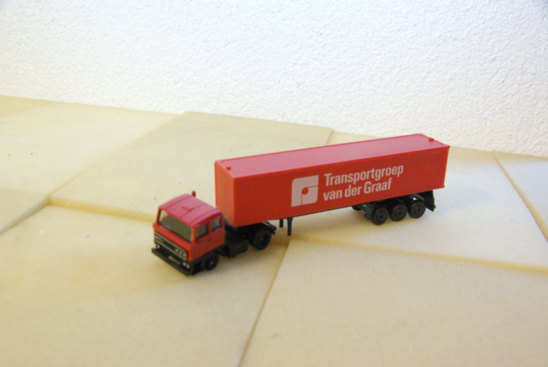 Modellini d'auto: DAF 3300 Sattelzug von efsi Holland – Usato da Herisau venduto da Cevianer1844