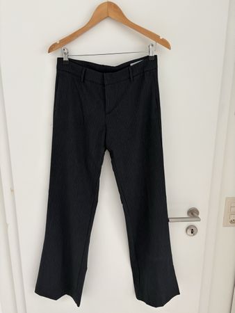 Pantalon coupe droite Berschka 40