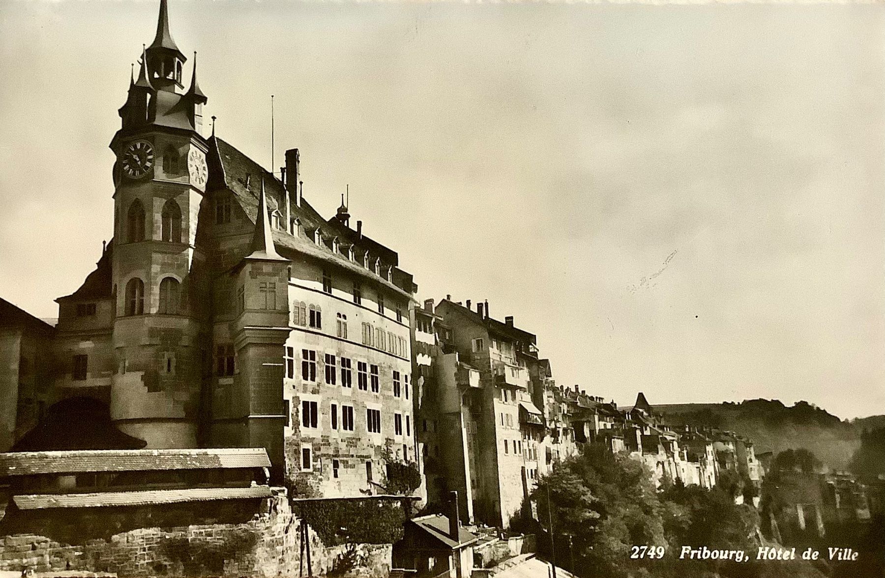 Cartoline postali: FRIBOURG - Hotel de Ville – Usato da Root venduto da ENGLAND-TREASURES 1