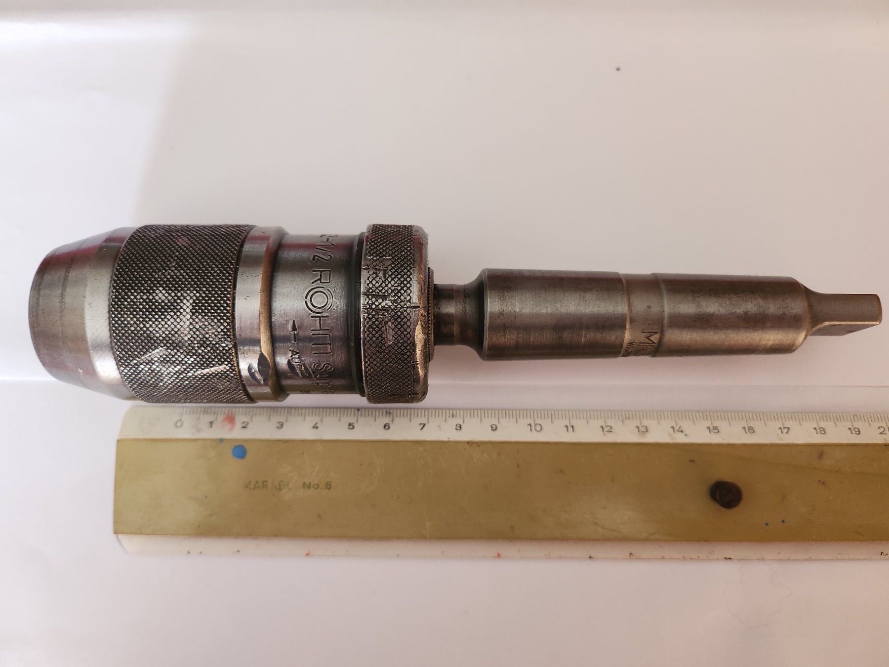 Tutti gli attrezzi: BOHRFUTTER RÖHM , 1 bis 13 mm, Morsekonus 3 – Usato da Romanshorn venduto da Legere8
