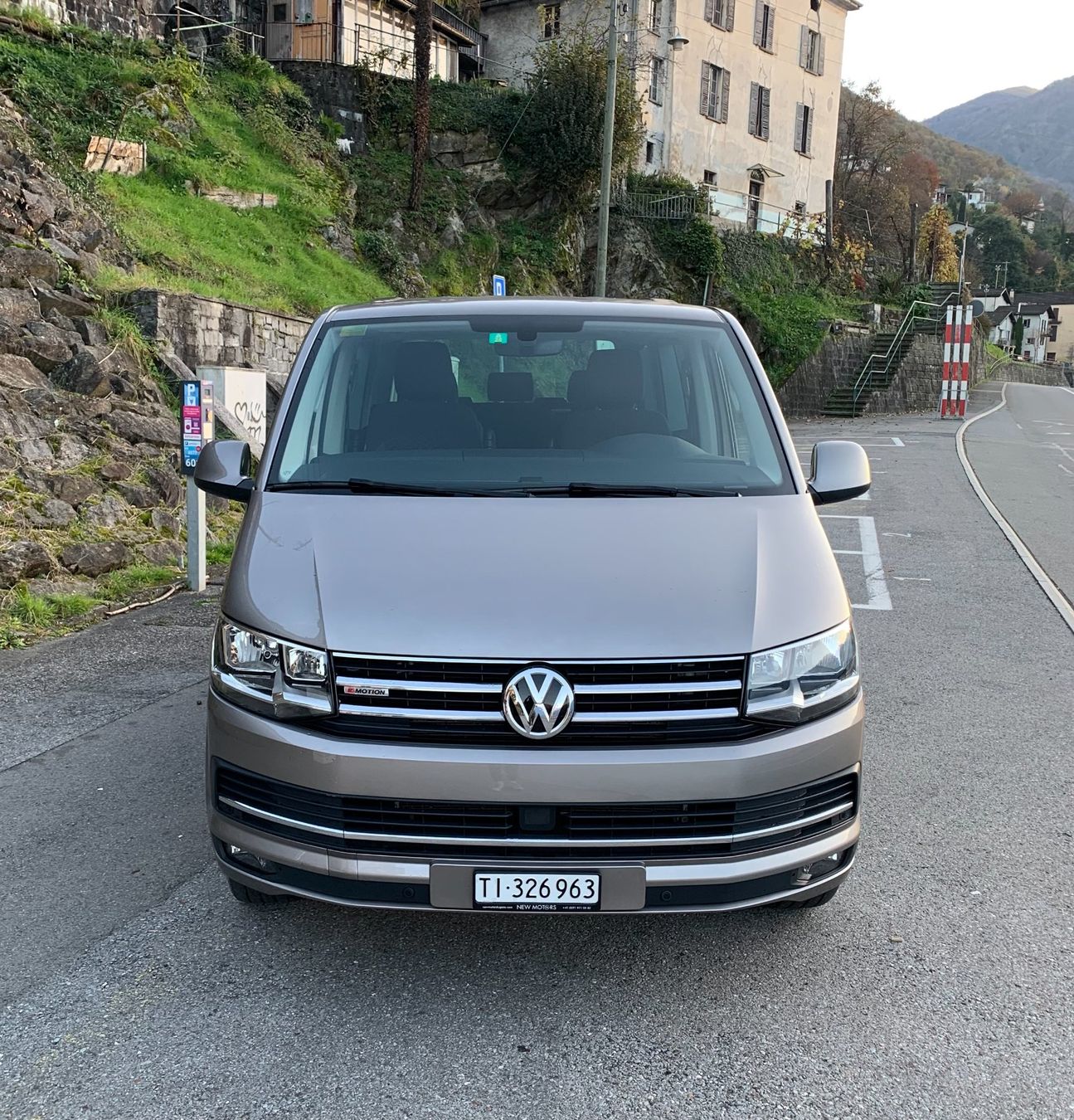 VW Automobili: VW Multivan T6 4x4 – Usato da Magadino venduto da apfarace 5
