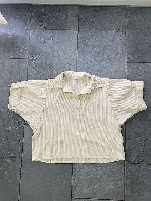 T-shirt: Weisses T-Shirt – Usato da Gais venduto da Koumichel16
