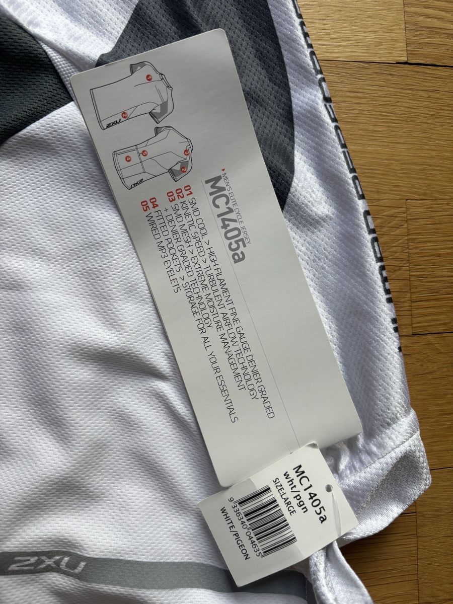 Canottiere & Pantaloni: Neues 2XU Performance Radtrikot - Grösse L – Nuovo e nell'imballaggio originale da Winterthur venduto da Patrickrun 2