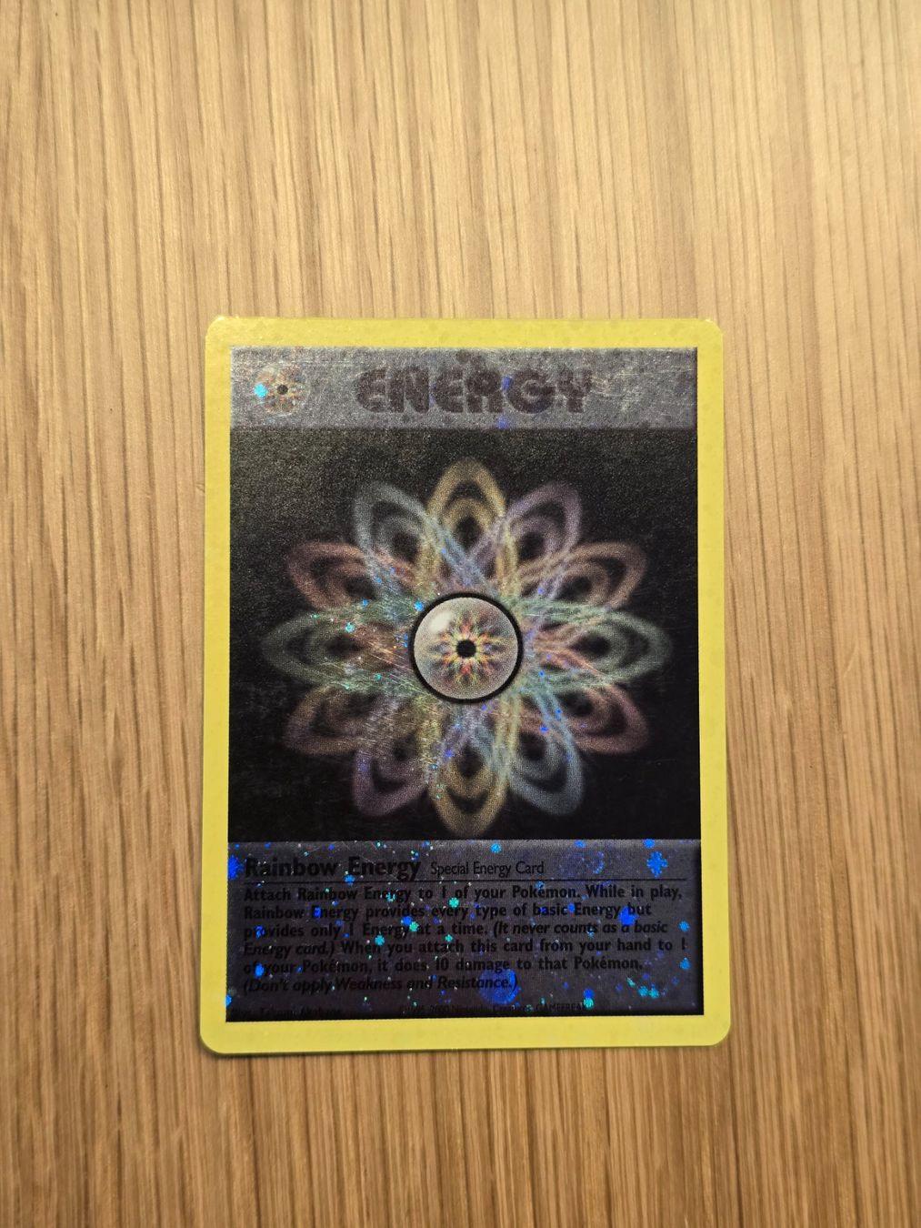 Pokémon Sammelbilder & Trading cards: Pokémon TCG Rainbow Energy – Neu (gemäss Beschreibung) aus Rotkreuz von Mahkoh
