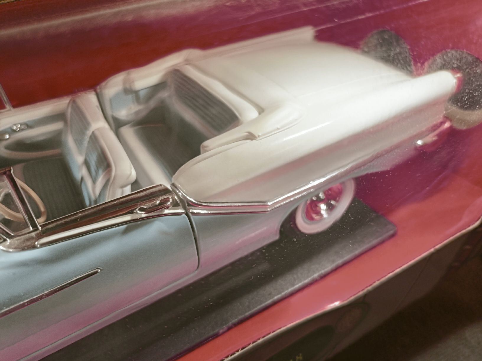 Modellini d'auto: 1/18 1957 Oldsmobile Super 88 – Nuovo e nell'imballaggio originale da Köniz venduto da Mhoschitinu 6