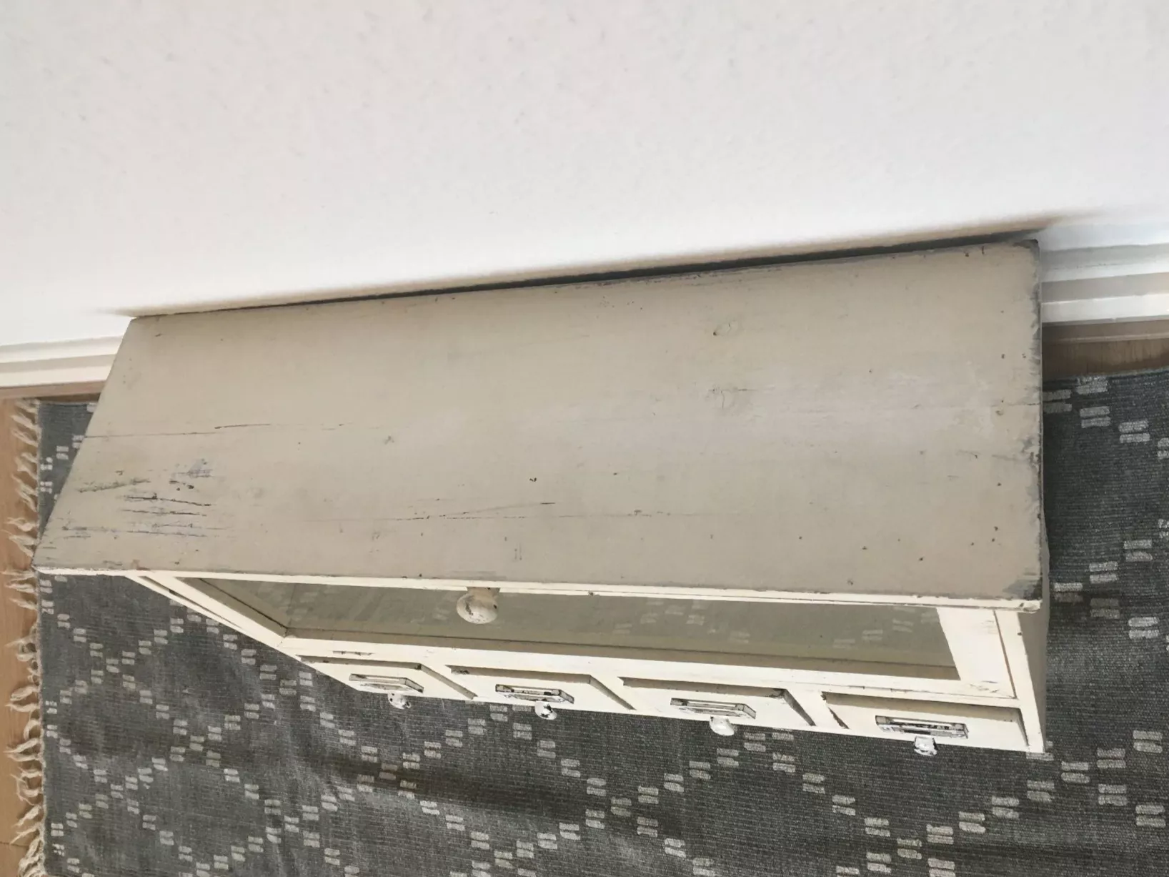 Vitrinen: Hängevitrine – Gebraucht aus Zürich von dustx 7