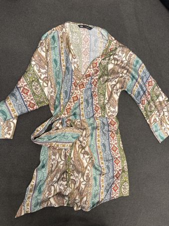 Zara Kleid Paisley Grösse 36 neuwertig