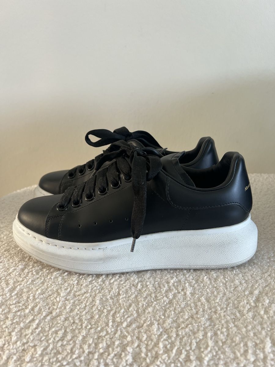 Damenschuhe: Alexander McQueen Sneakers schwarz – Neu (gemäss Beschreibung) aus Baar von Lila2006 1